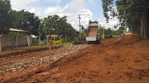 Reforço nas ações de manutenção de vias no Córrego do Arrozal