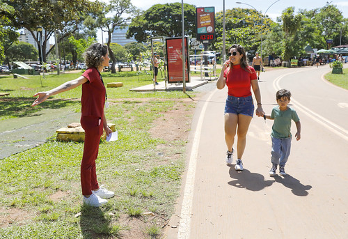 Vacinação itinerante busca ampliar imunização do brasiliense