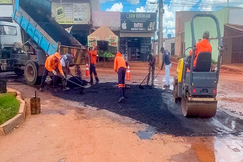 Força-tarefa em 3 RAs usou 583 toneladas de massa asfáltica na 1ª semana