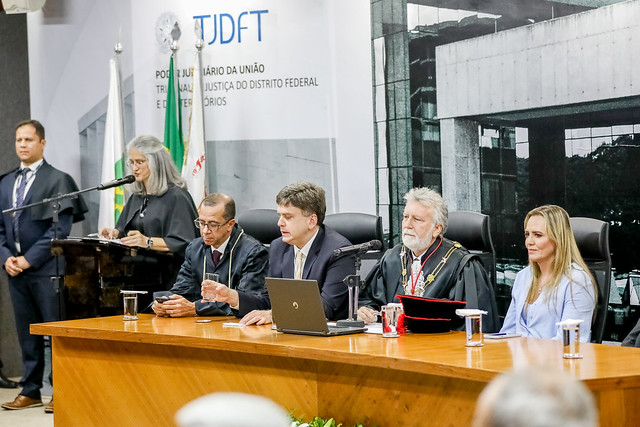 Carmen Nícea Bittencourt toma posse como desembargadora do TJDFT