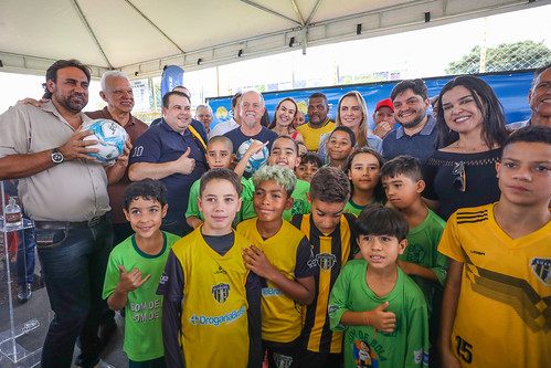 Governadora em exercício inaugura 6 campos sintéticos reformados no Guará