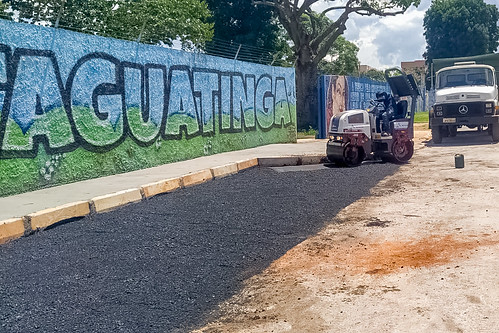 CEI 10 de Taguatinga ganha calçada para embarque e desembarque de alunos