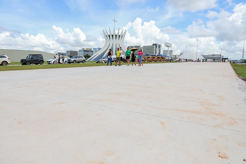 GDF destinará até R$ 53 milhões para construção de calçadas em 2023