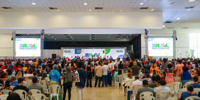 movimentos_sociais_participaram_da_plenaria_sobre_o_ppa_participativo_-_foto_fernando_dos_anjos_004.jpg