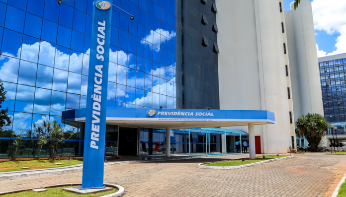 2b68599b-c78b-466e-a26a-fbdcebb5a611