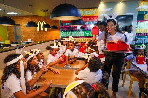 26/03/2024 - Páscoa Solidária leva criançada para dia de diversão em Taguatinga